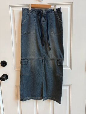 Vintage y2k long denim skirt with front split and drawstrings Union Bay cargo